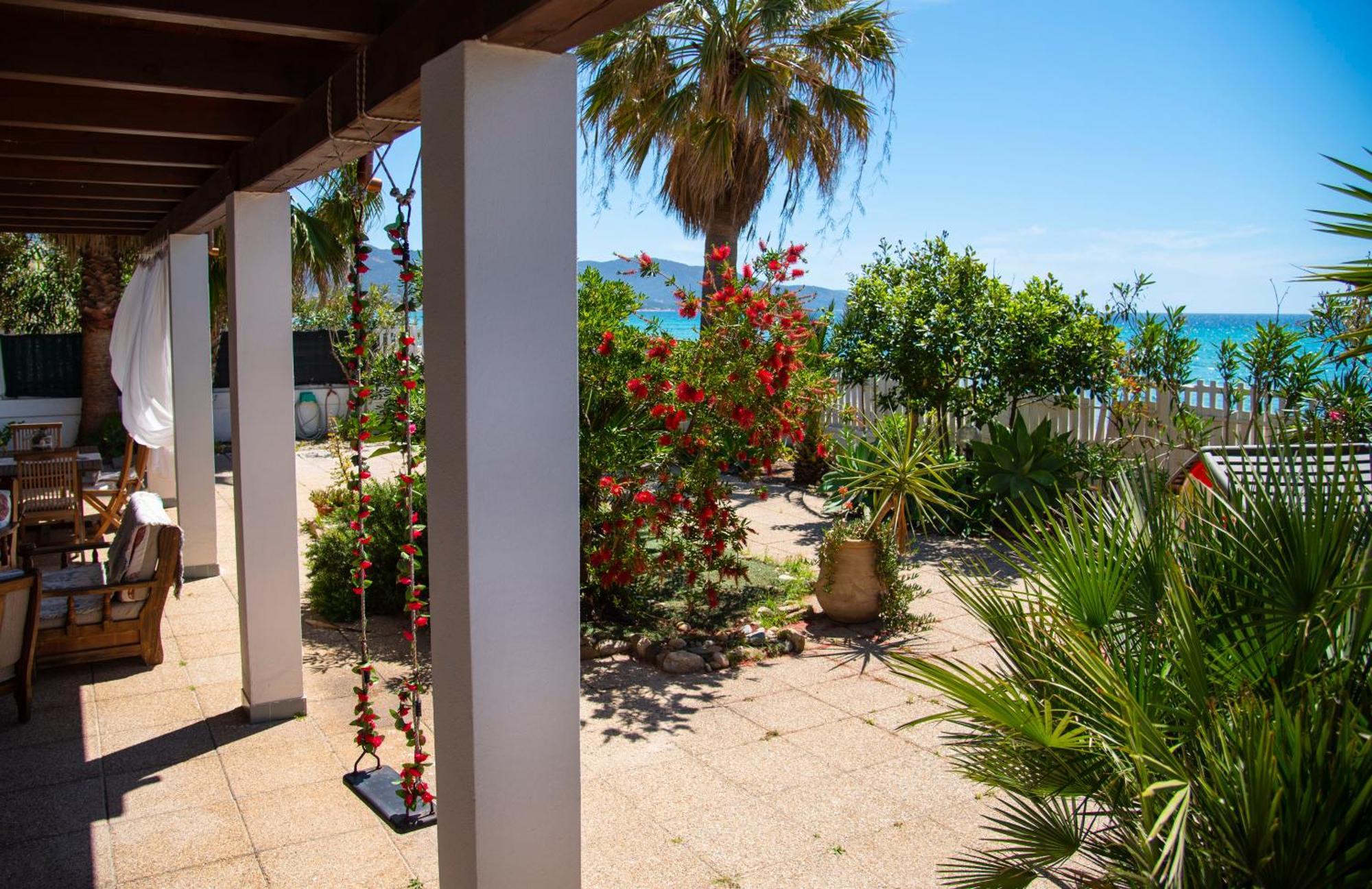Villa By The Beach Sant'Andrea  المظهر الخارجي الصورة